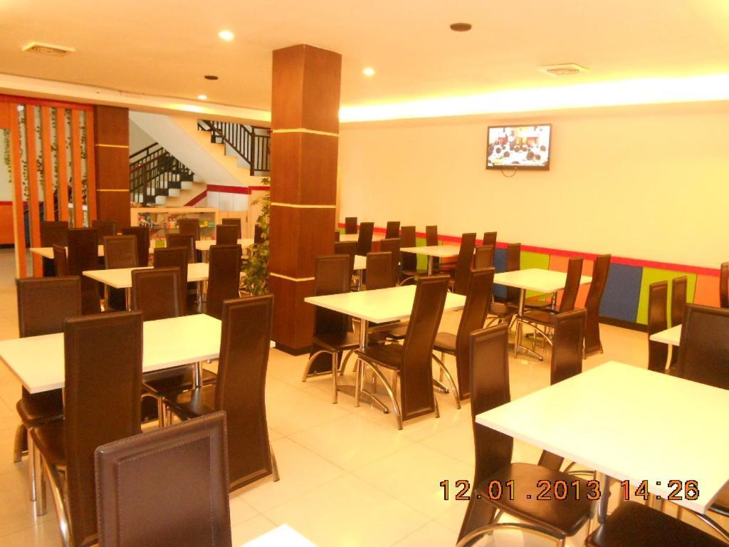 Parma Panam Hotel Pekanbaru Bagian luar foto