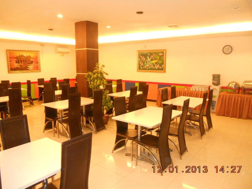 Parma Panam Hotel Pekanbaru Bagian luar foto